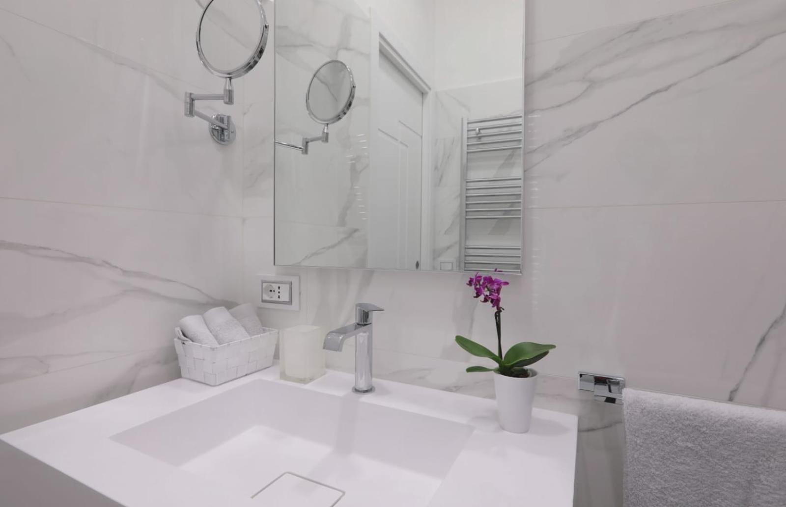 Apartmán La Roma Di Cecilia Exteriér fotografie